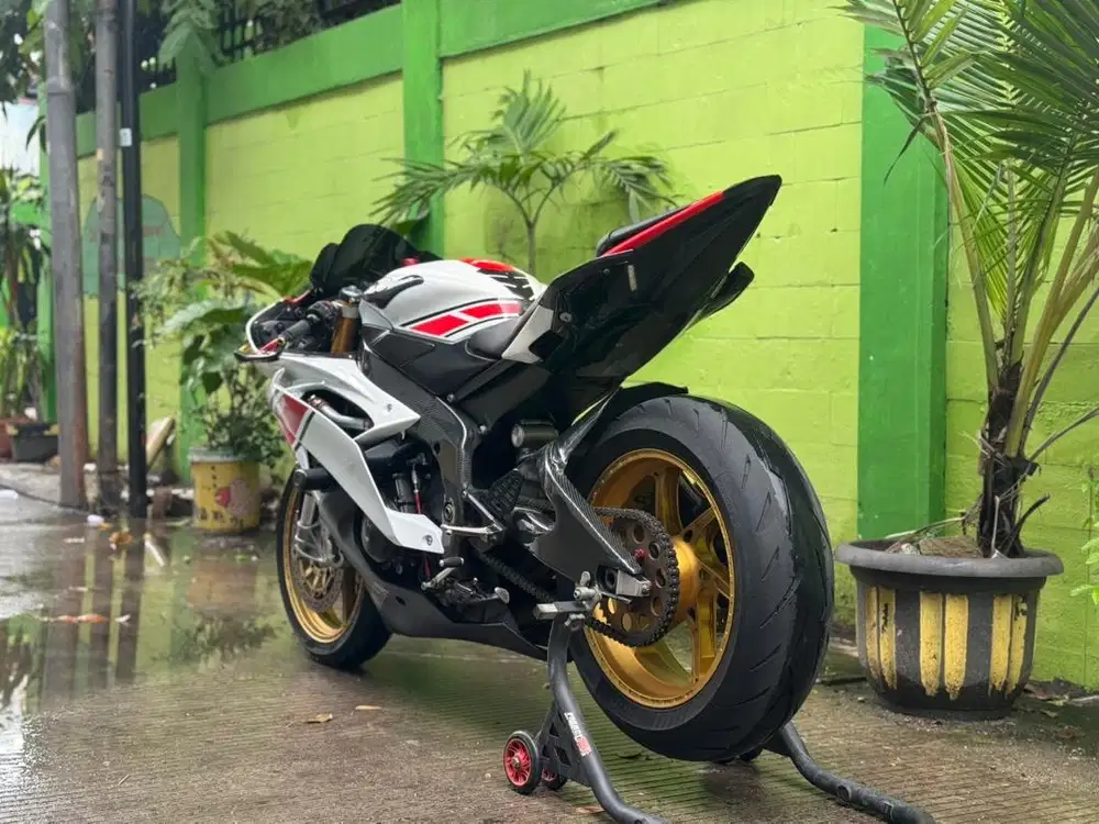 YAMAHA PUTIH R6 2013