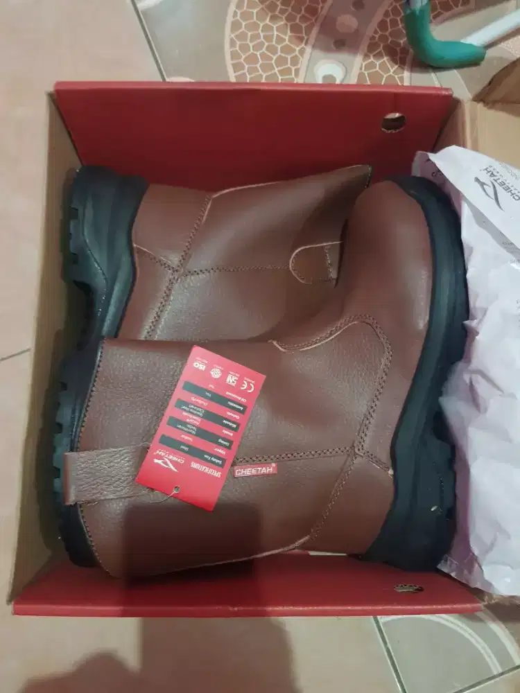 Di jual sepatu sapety cheetah