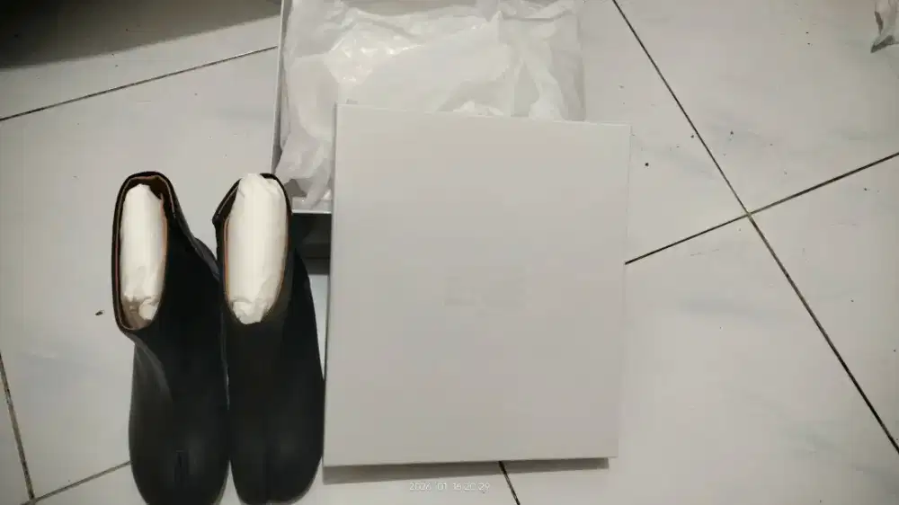 Sepatu wanita merk maison Gabriella