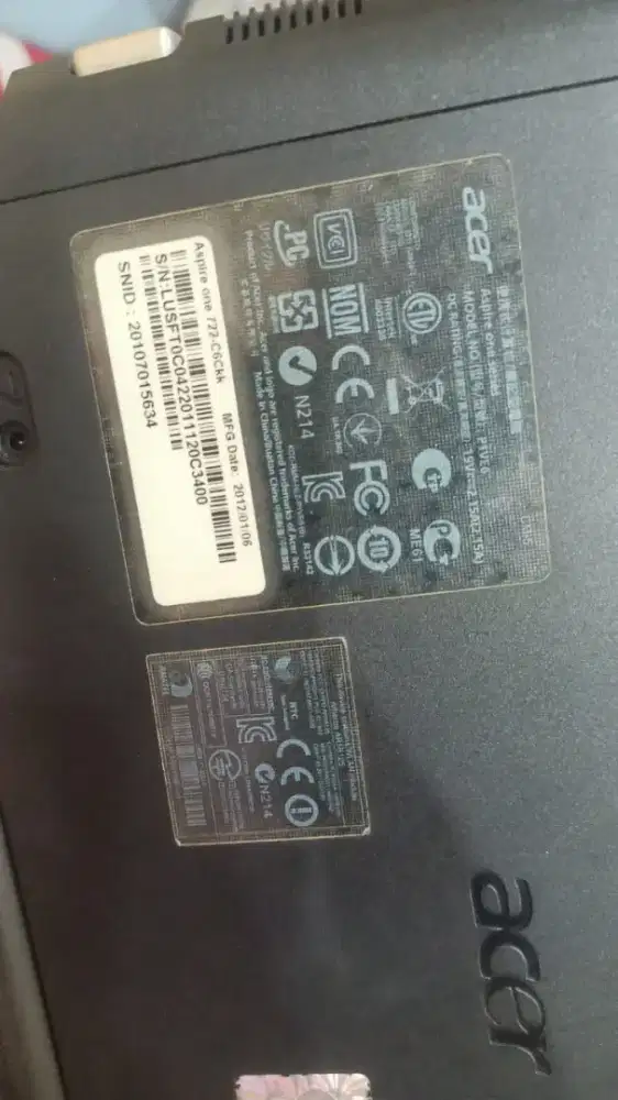 Lactop Aspire one 722-C6Ckk minus mati tp utuh semua nya lkp tanpa cas