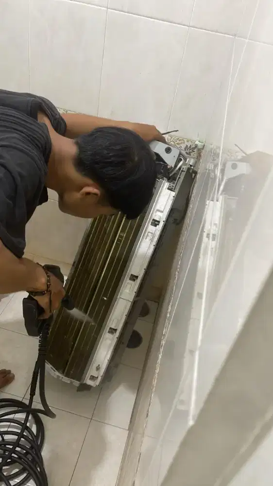 Jasa service cuci AC