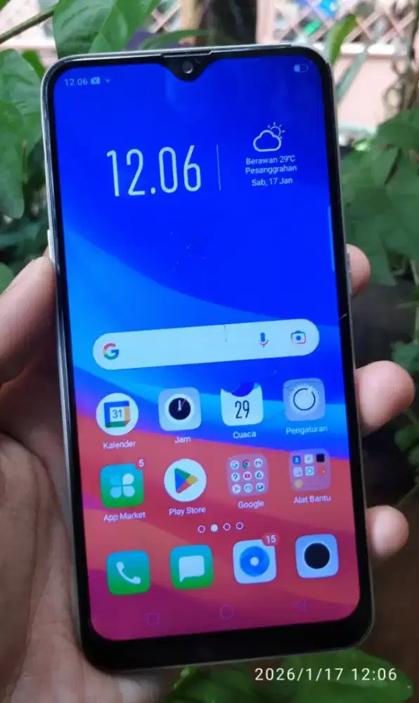 Oppo a7 ram 4/64
Minus
Layar retak 
Lcd gantian
Batangan