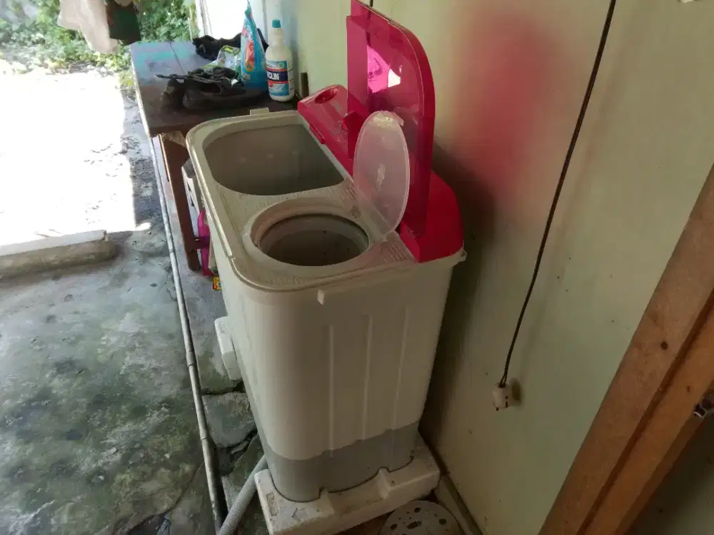 Mesin cuci seperti Baru