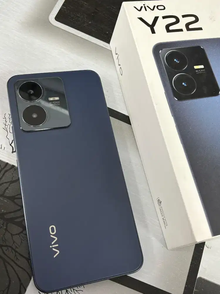 Vivo y22 6/128 
fullset