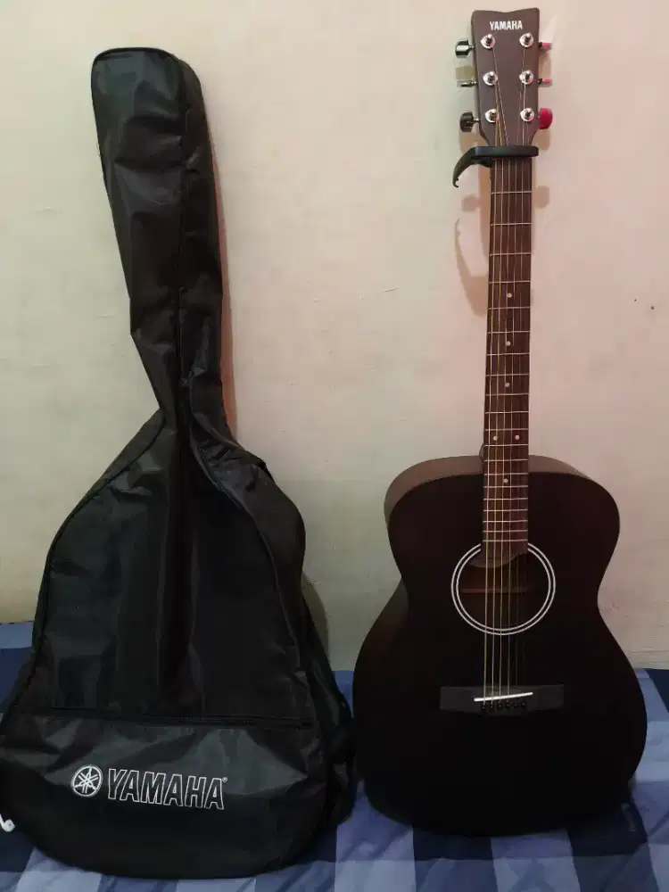 Gitar Yamaha FS400
