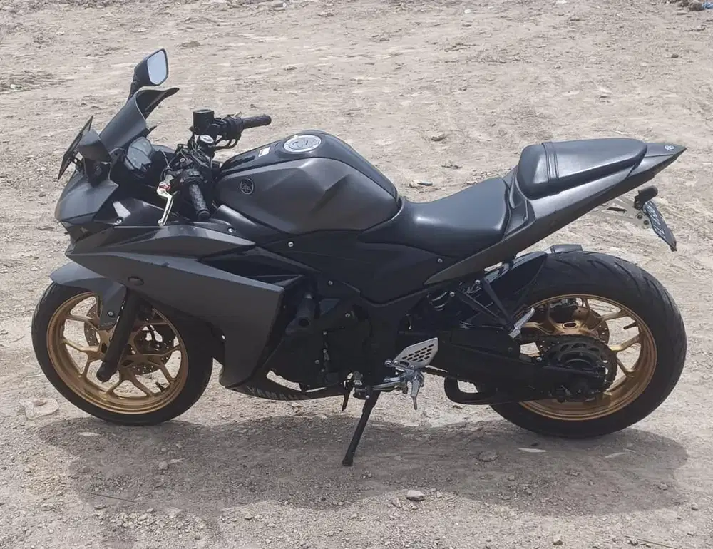 Yamaha R25 2016