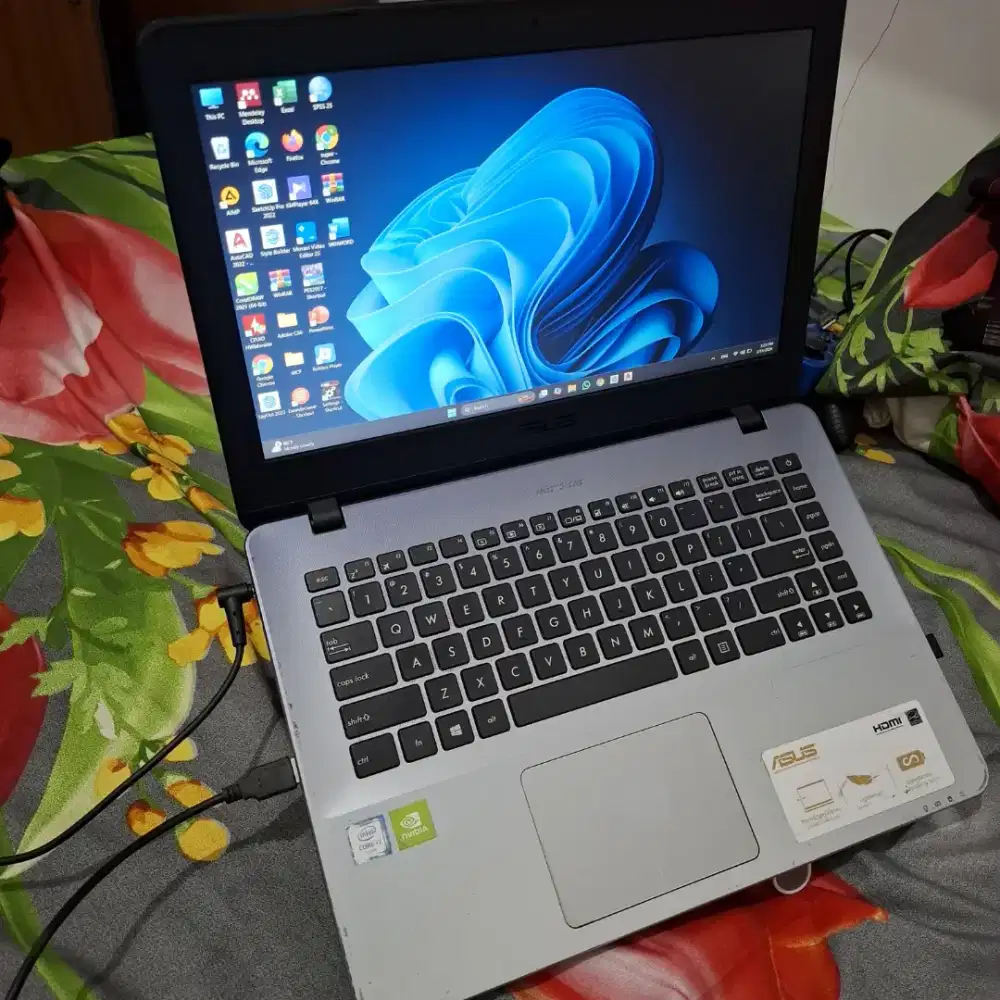 Dijual: ASUS X442UQ- RAM 8GB, SSD 256 GB/HDD 1000 GB (1 TB)