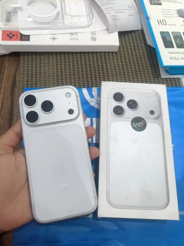 IPHONE 17 PRO 256GB SILVER