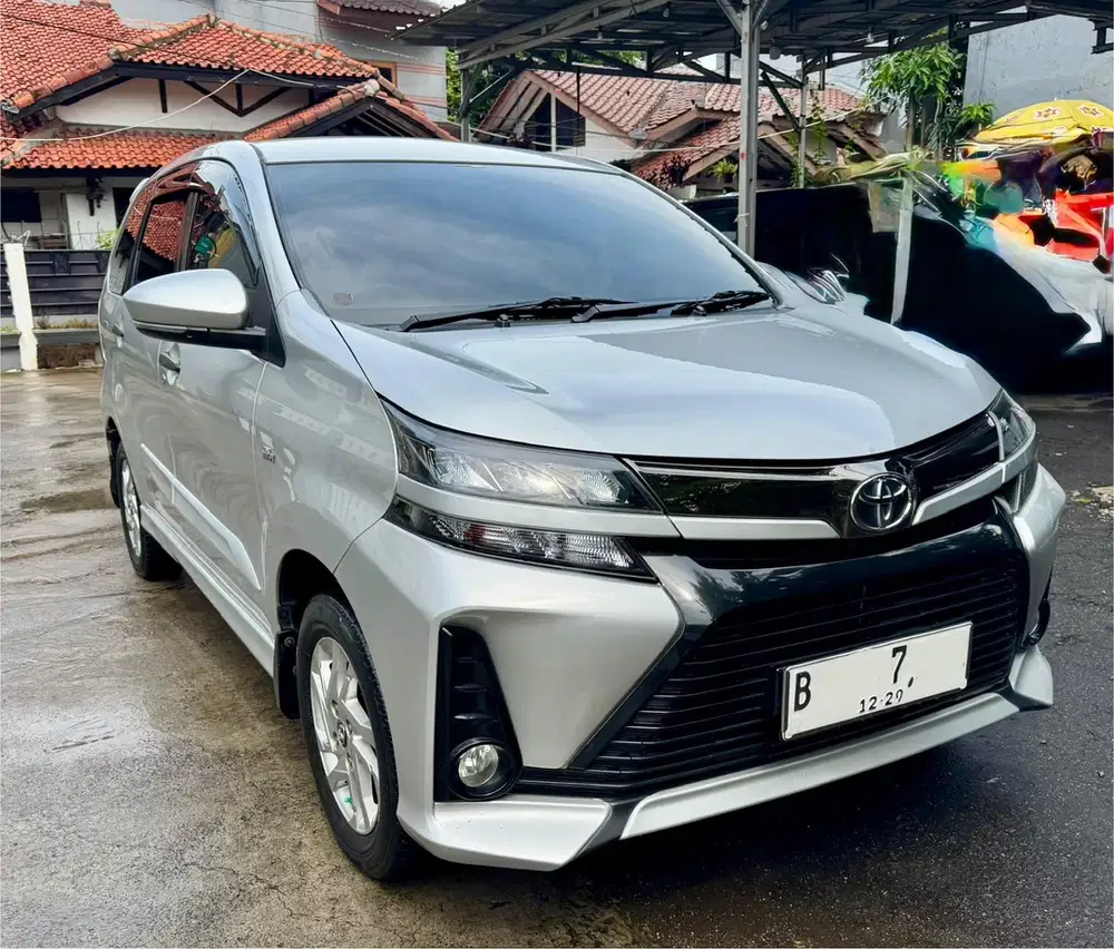 Toyota Avanza Veloz M/T 2019 Silver Low KM 32 Ribuan HARGA CASH