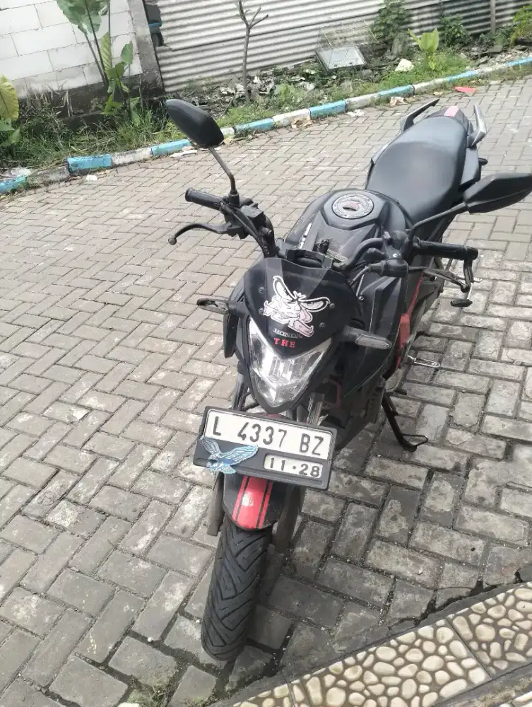 Cb150r spesial edition vrlg merah