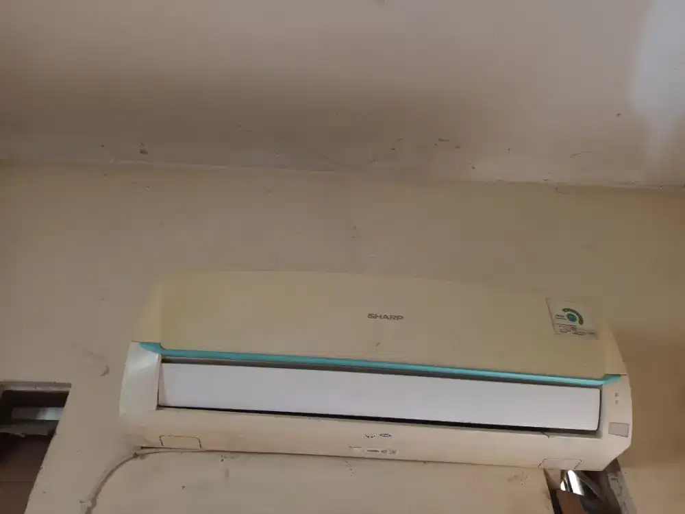 Jual ac karna mau pindahan ac sharp 1/2 pk kondisi normal ga ada minus