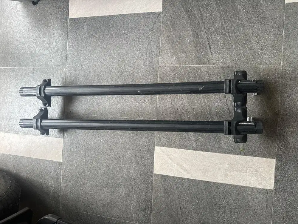 Roof bar crossbar mobil