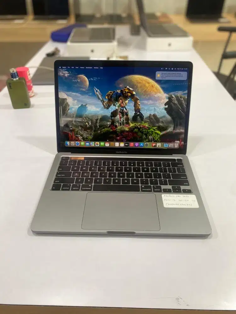 MacBook Pro 2020,i5,16/512 GB