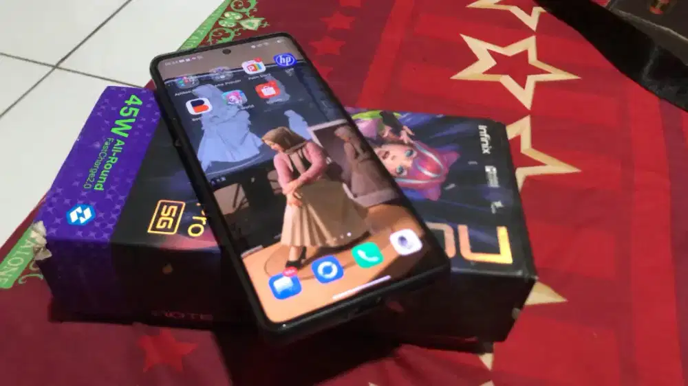 Iphone 8 Plus 64 GB dan Infinix Note 40 Pro+ 5g