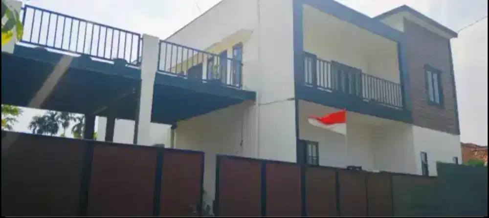 Rumah mewah deket Bandara didalam komplek Lt: 1.000/m2 Hrg: 3,5 M nego