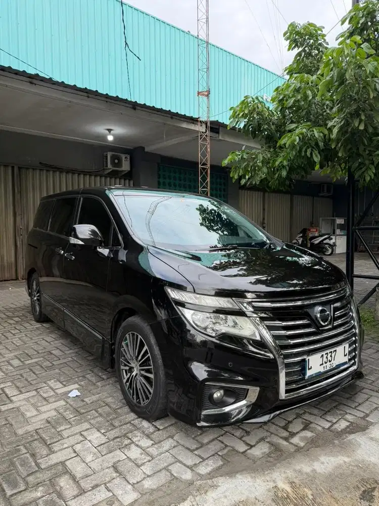 Nissan Elgrand 2014