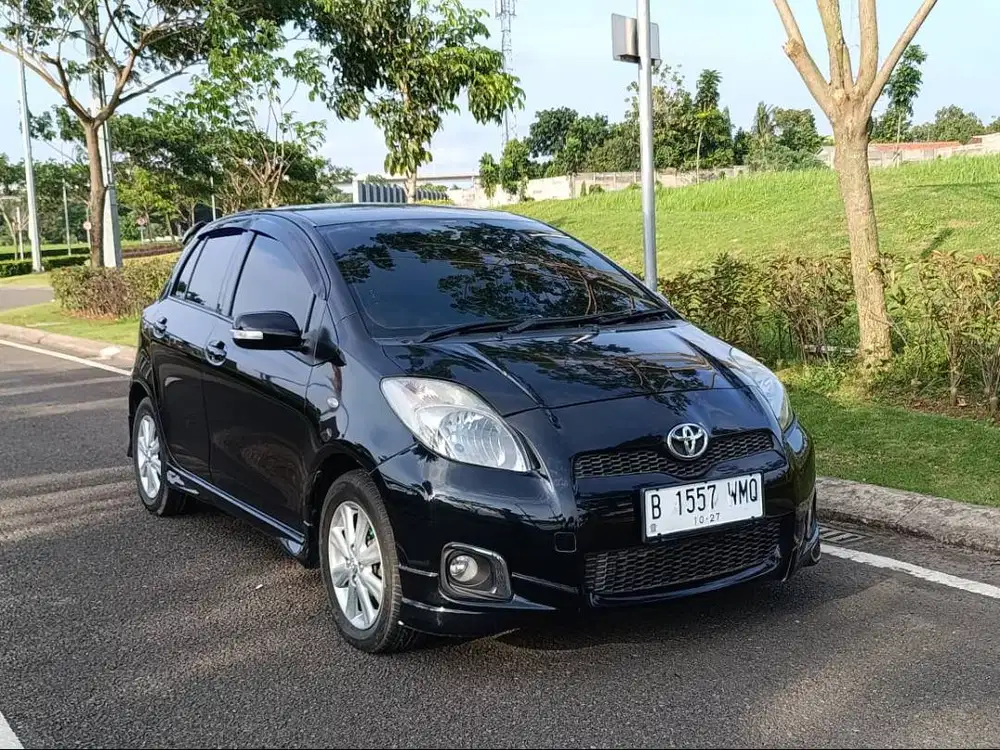 DP 2JT YARIS E AT 2012
