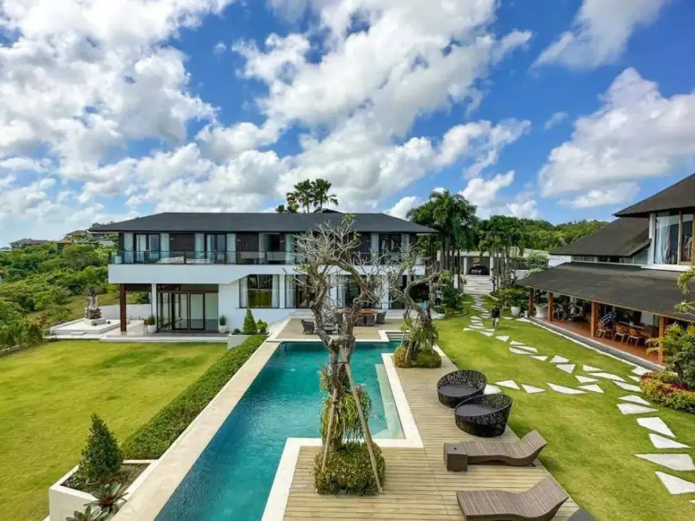 For Sale Luxury Villa Ocean View At Pecatu Hill Bali.