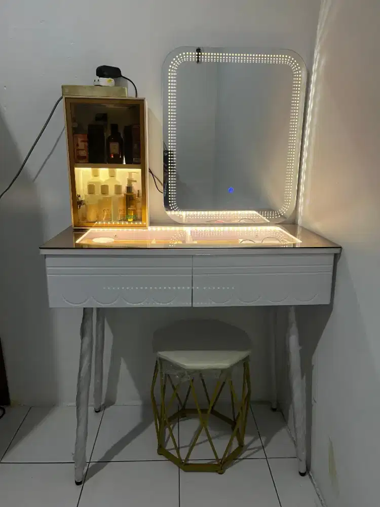 Jual cepat, Meja Rias LED 3 Warna
