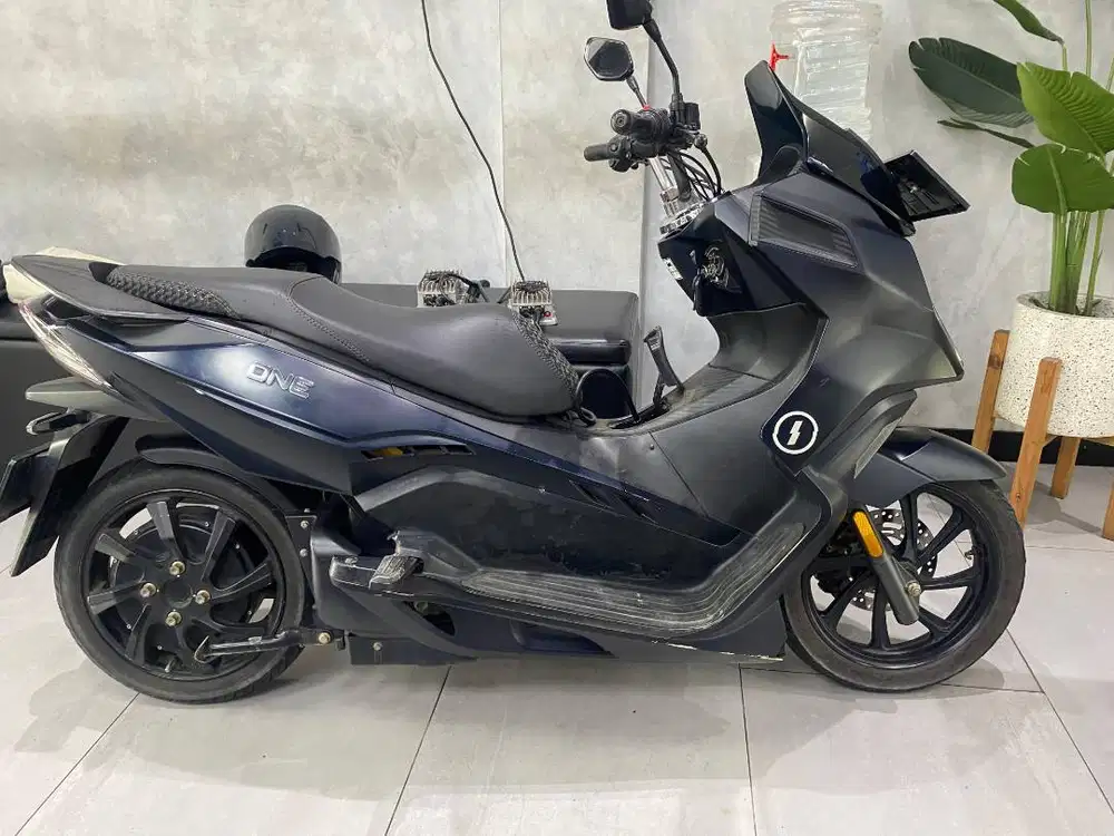 Motor listrik Alva one. Tahun perakitan 2023, pemakaian 2024.