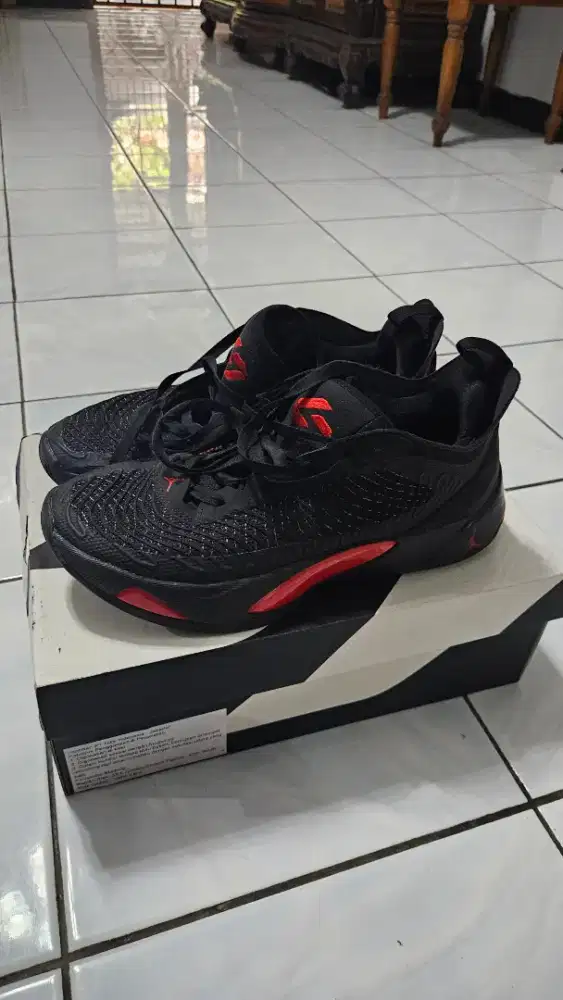 Sepatu Basket Nike Air Jordan Luka 1 PF