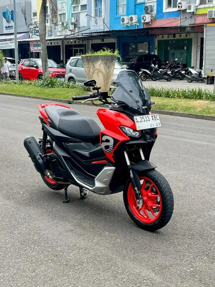 Aprillia SR GT 200 2024