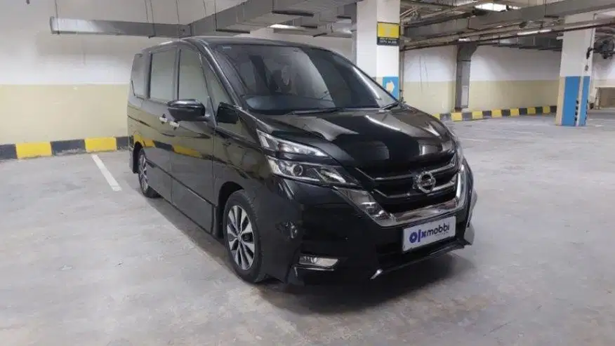 LOW DP Nissan Serena 2.0 Highway Star Bensin-AT 2019 SGZ