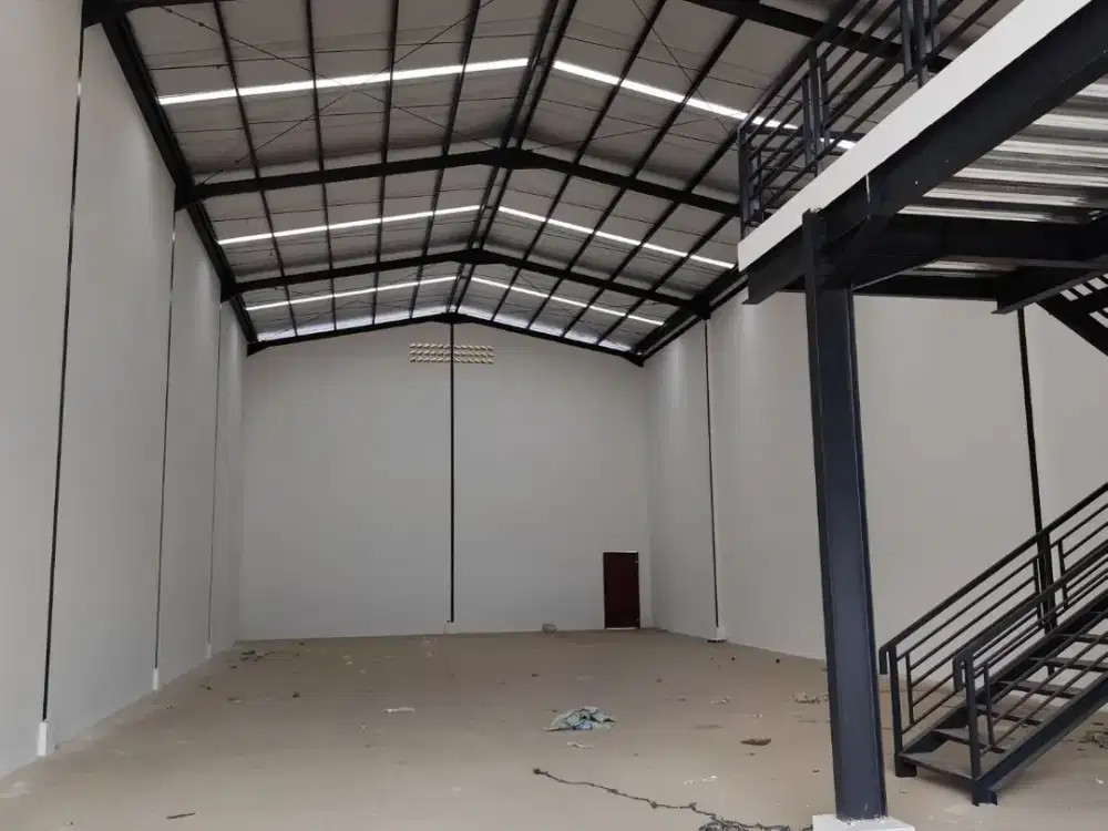 DI SEWAKAN Gudang Baru Siap pakai di kawasan pergudangan dan industri legok Tangerang dekat exit tol