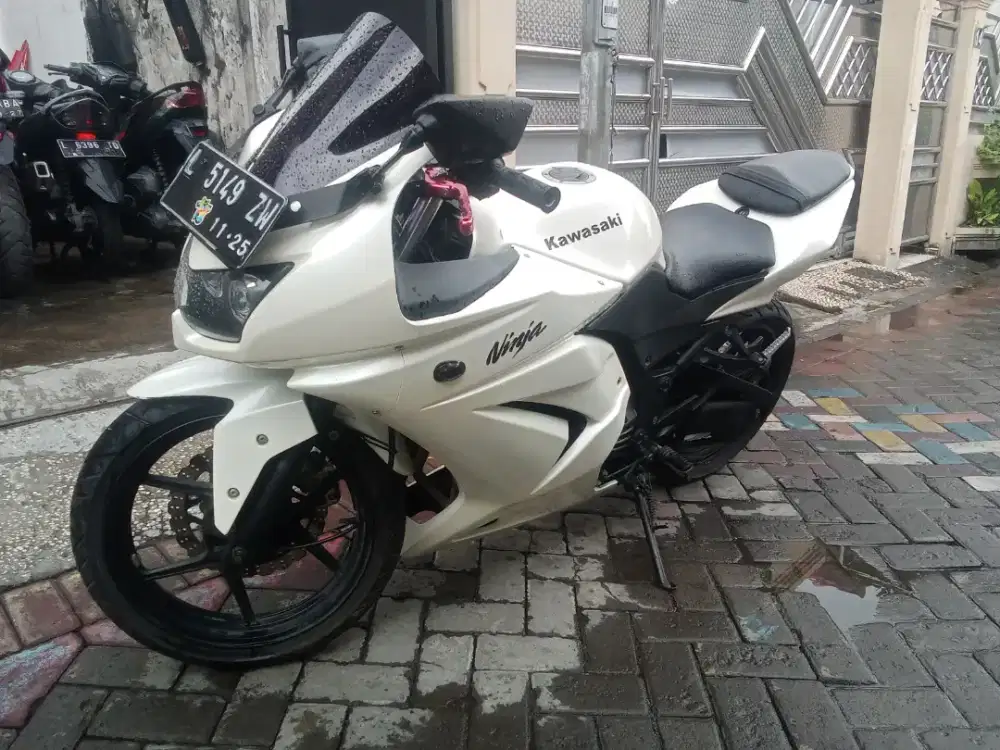 Di jual motor Kawasaki Ninja