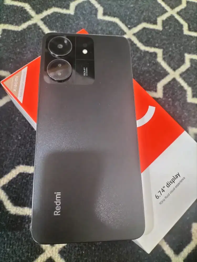 Redmi 13C (Refurbrish)
kapasitas 8/256GB
kelengkapan fullset
