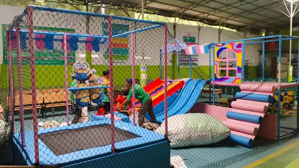 mainan playground indoor anak set rainbow slide bebas custom