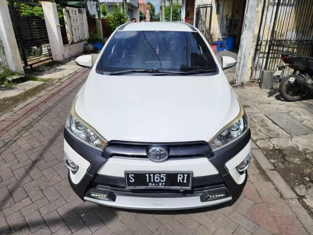 TOYOTA NEW YARIS 1.5 S TRD HAYKERS MATIC 2017 PUTIH SURABAYA