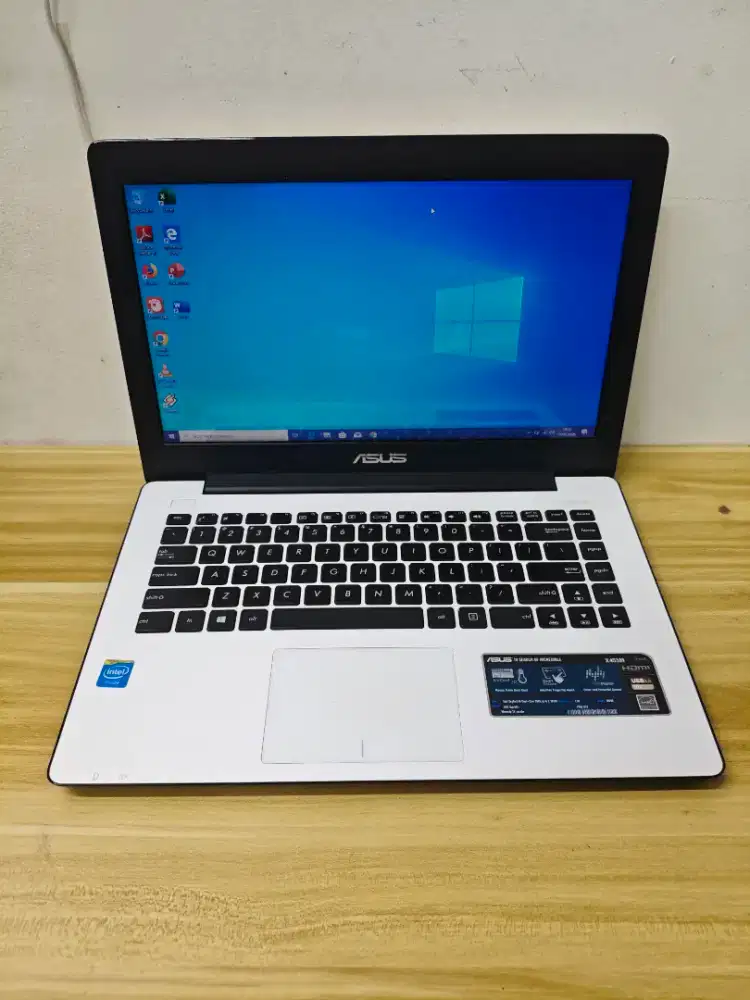 Asus X453Ma. Intel Celeron N2840. Ram 4gb. Ssd 128gb. Hdd 500gb