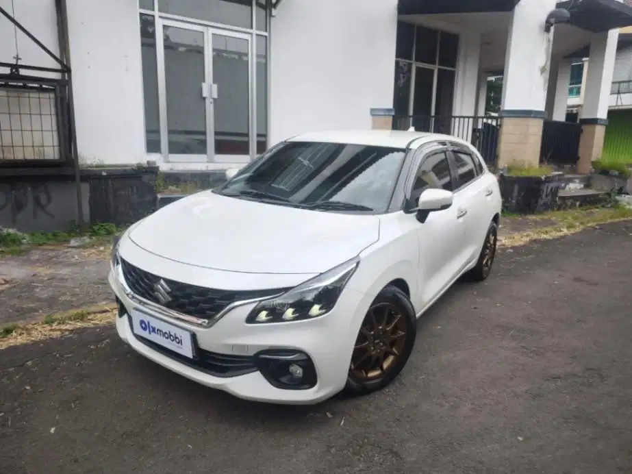 KM Rendah - SUZUKI Baleno 1.5 Bensin M/T 2022 PUTIH
