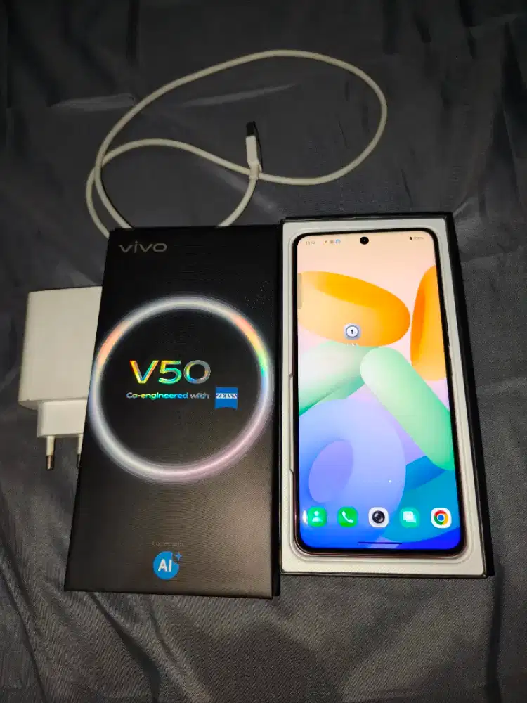 Vivo V50 5G 12/256 Red