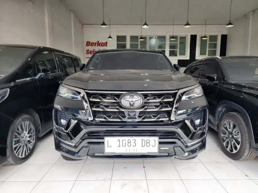 Km 9rb vrz GR sport 2.8 solar hitam 2022 full orisinil sursbaya