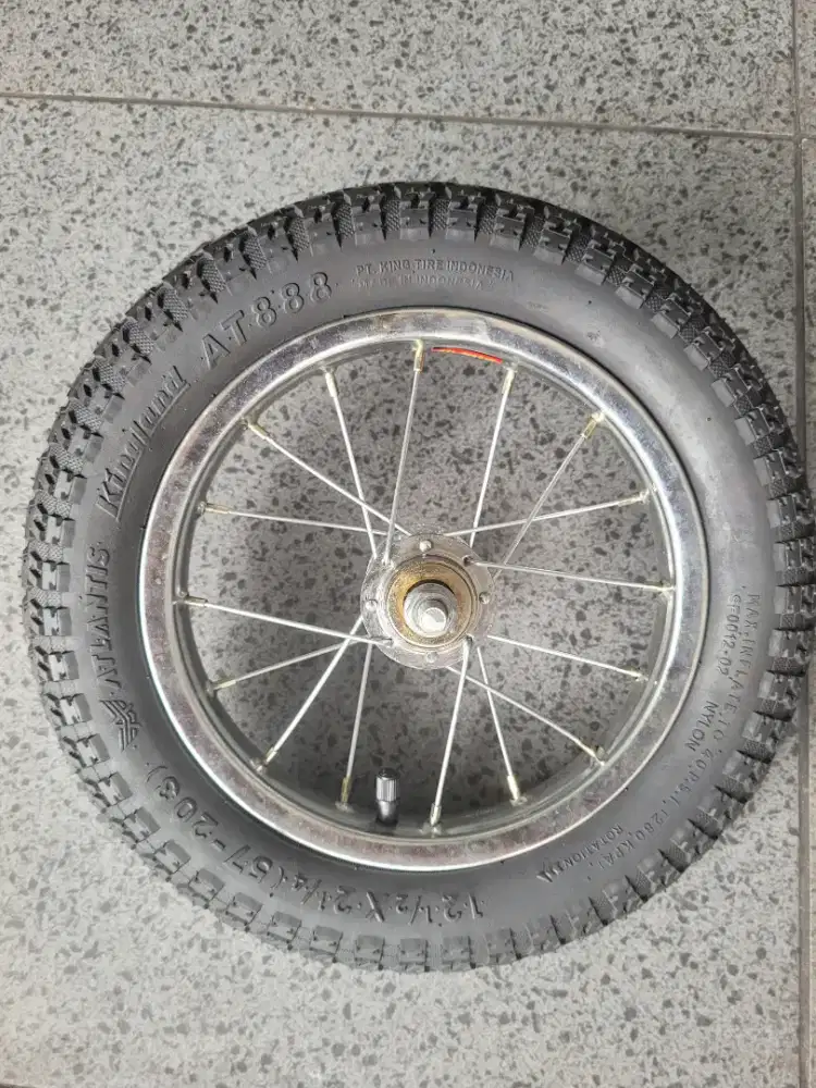 Ban dan Velg Sepeda Baru Ukuran 12.5 Merk Atlantis