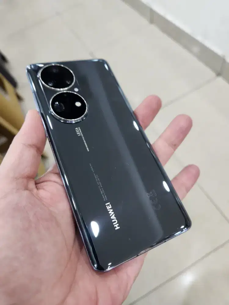 Huawei p50 pro resmi Indonesia 8/256 unit plus charger