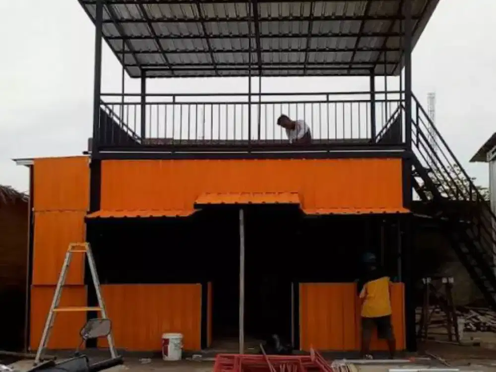 Tukang dan perbaikan atap bocor