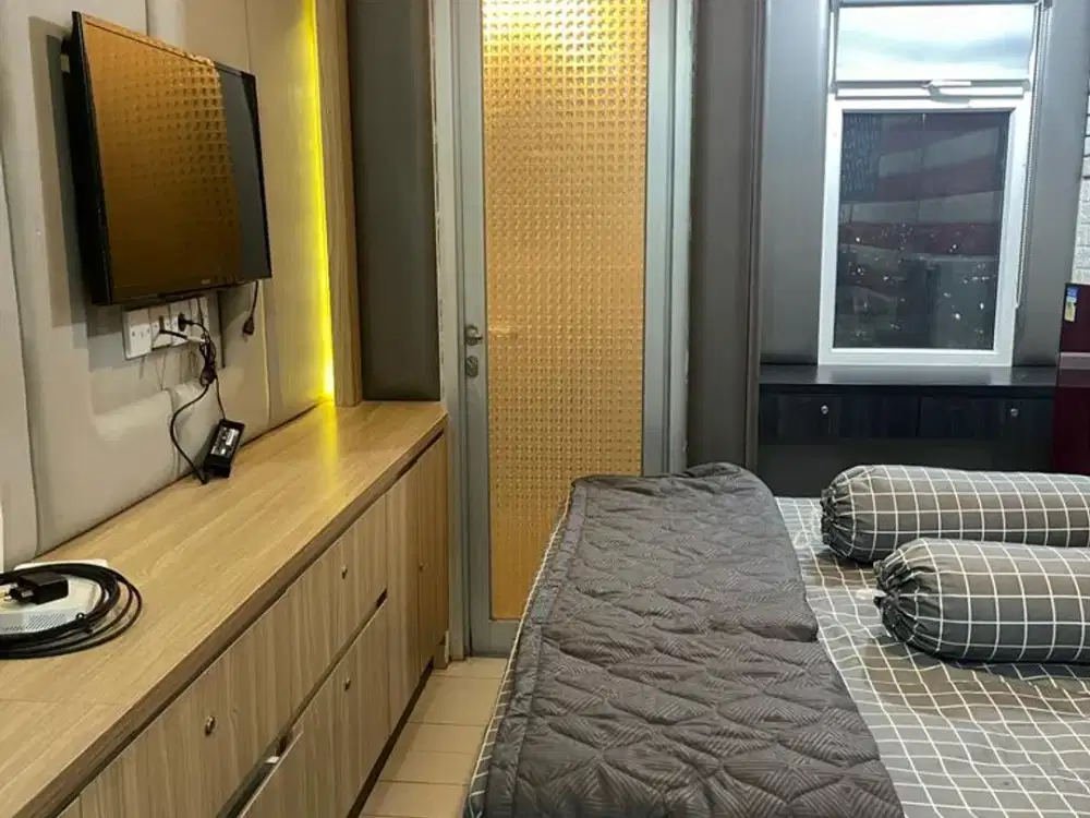 ready disewa unit apartemen green lake sunter,studio furnished,ac dan waterheater,luas 20,lantai tengah