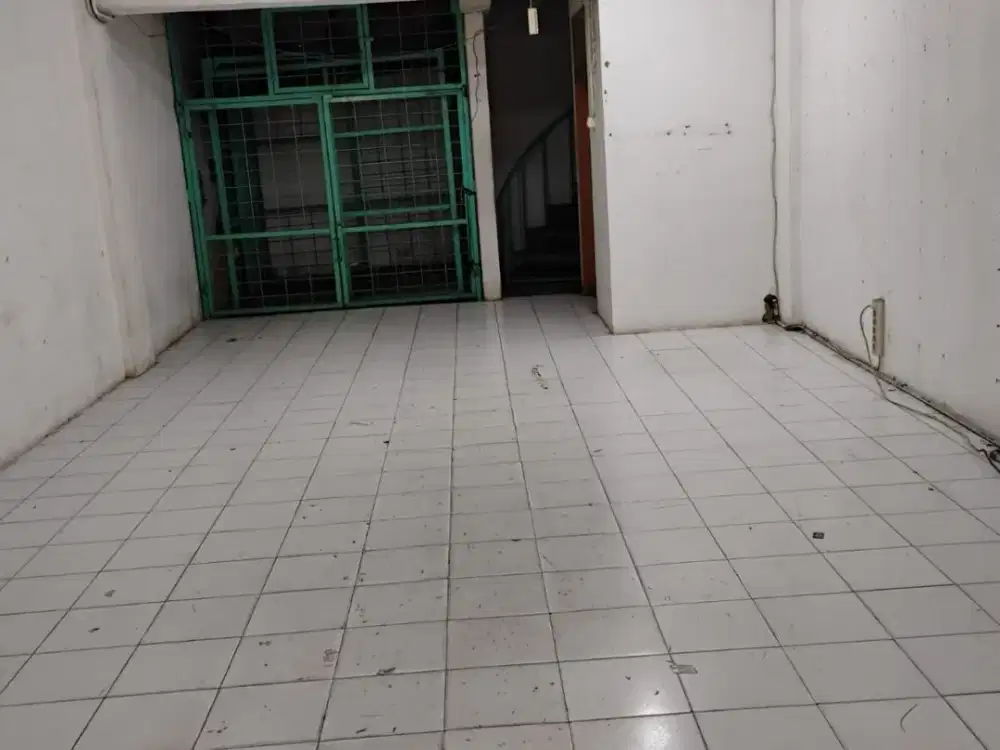 Ruko di Pusat Perdagangan Glodok Kel Glodok Kec Tamansari Jakbar S229