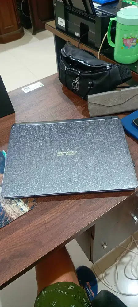 JUAL LAPTOP ASUS WINDOWS ORIGINAL & SANGAT MULUS NEGO