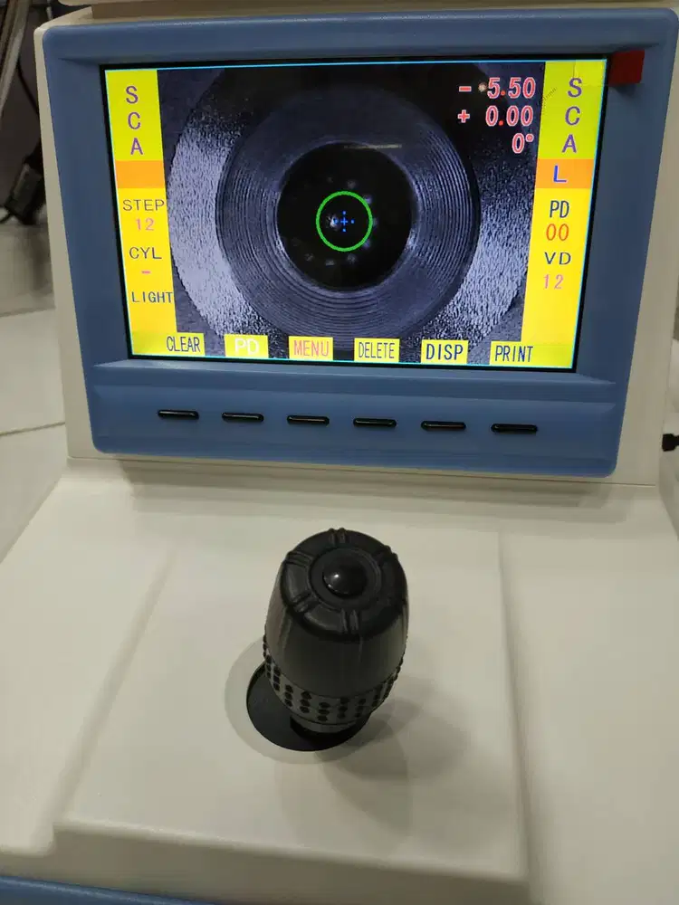 AUTOREF / MESIN CEK MATA LENGKAP DENGAN MEJA