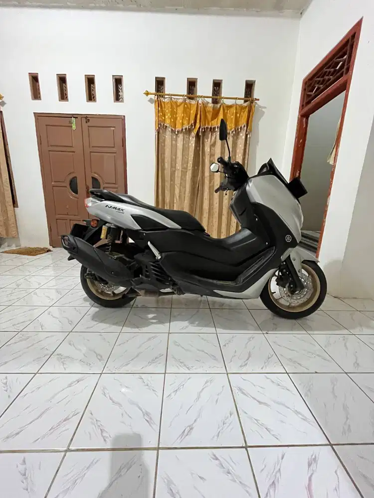 Yamaha NMAX 2023