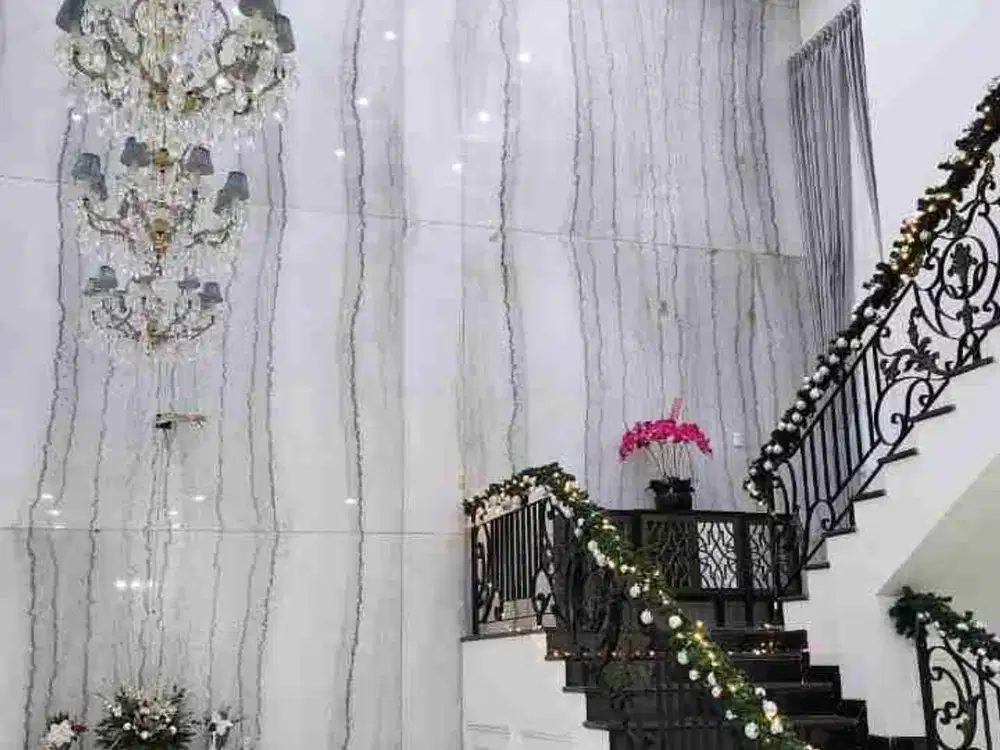 Dijual Rumah Mewah 2 Lantai di Pondok Indah