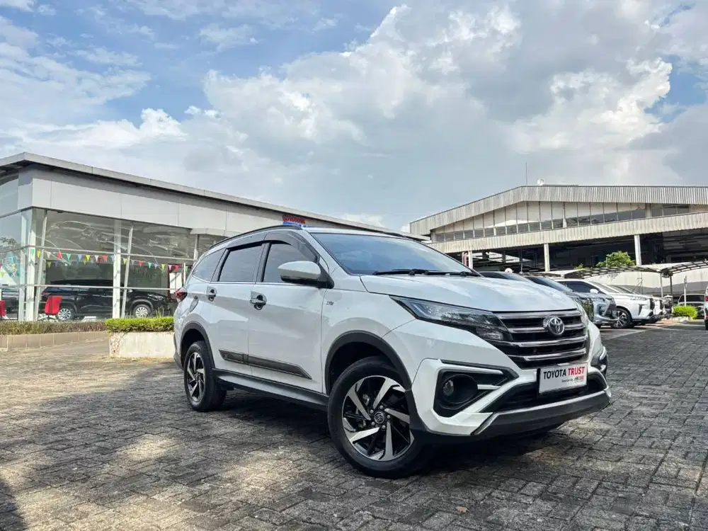 [LOW ODO] TOYOTA RUSH GR MATIC 2022 ISTIMEWA