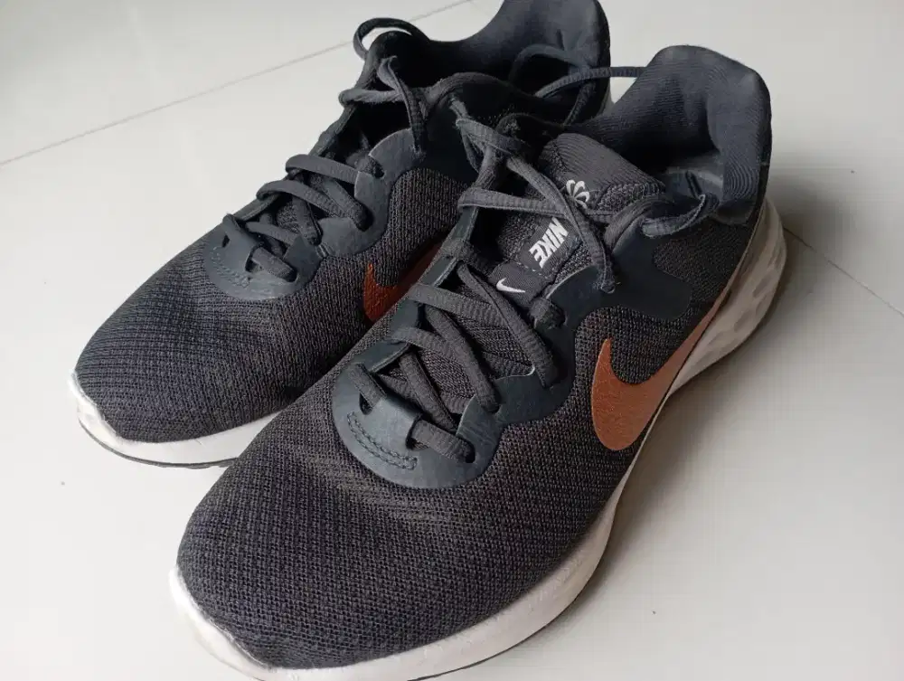Sepatu Nike Running Ukuran 39