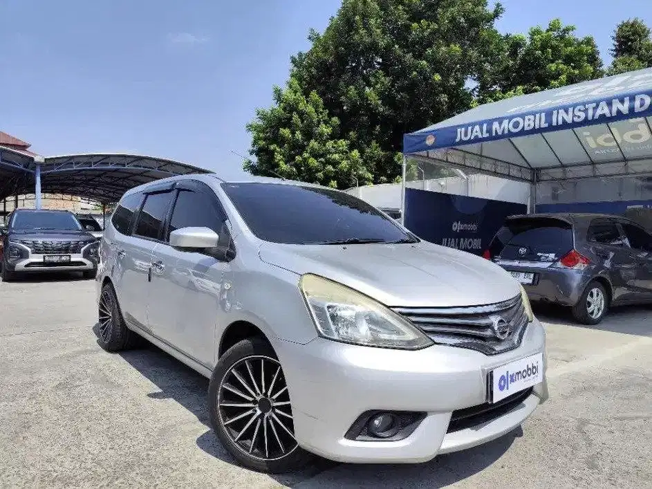 Pajak Panjang - Nissan Grand livina 1.5 SV Bensin-AT 2014