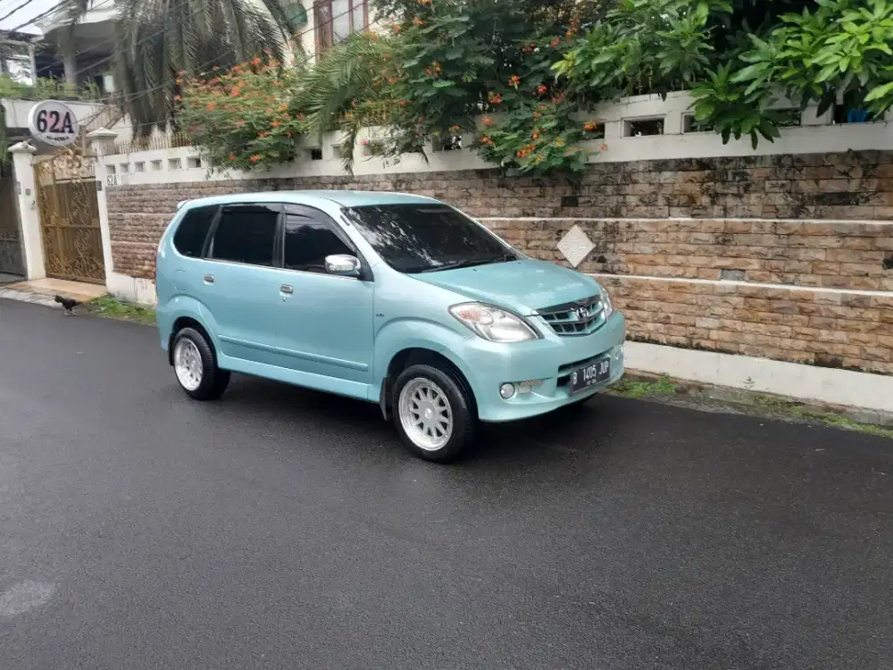 Toyota avanza G 1.3 vvti manual