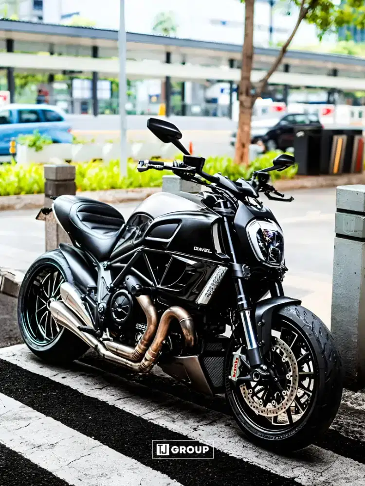 FOR SALE!! DUCATI DIAVEL 2014